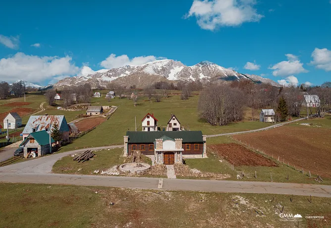Zu verkaufen oder zu vermieten — Neues Restaurant in Žabljak