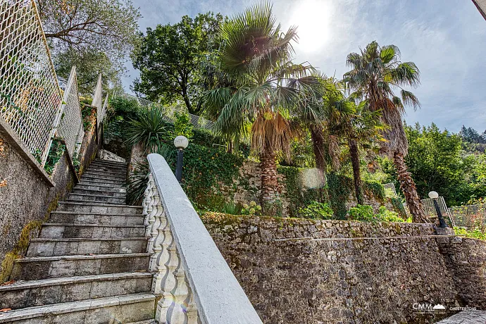 Haus nur 50 Meter vom Meer entfernt – Stoliv