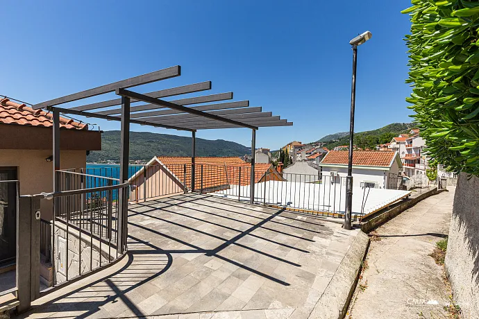 Ausgezeichnete Villa im Zentrum von Herceg Novi