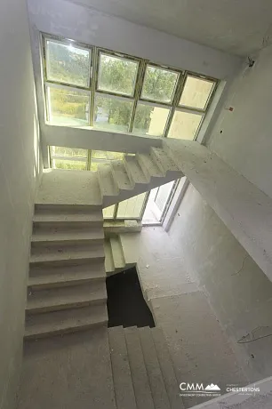 Zweistöckiges Haus mit Meer- und Bergblick in der Gegend der Stadt Herceg Novi