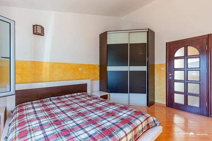 Dreizimmerwohnung in Lastva, 128 m²