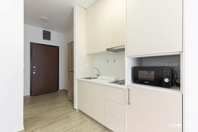 Studio in Bečići – Luxuskomplex mit Pool und Spa