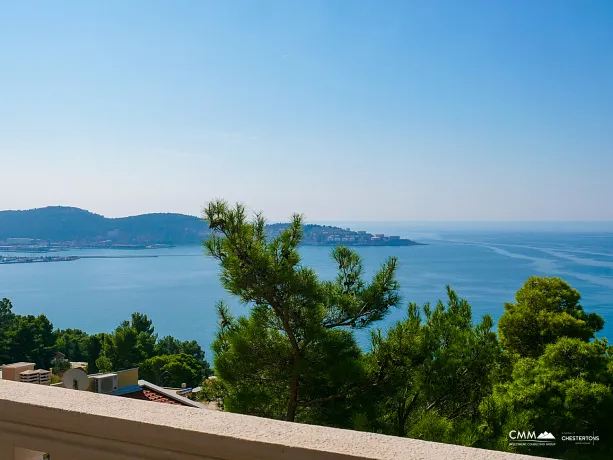 Luxusvilla mit Panoramablick auf das Meer in Bar, Green Belt