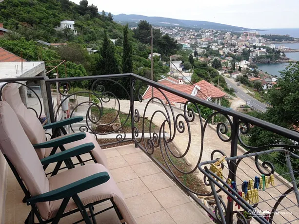 Haus mit Meerblick in Bar