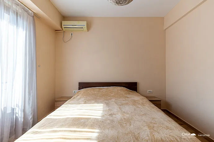 Zwei-Zimmer-Wohnung mit Meerblick.