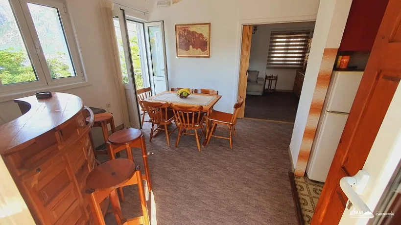 Haus in Stoliv, erste Reihe am Meer