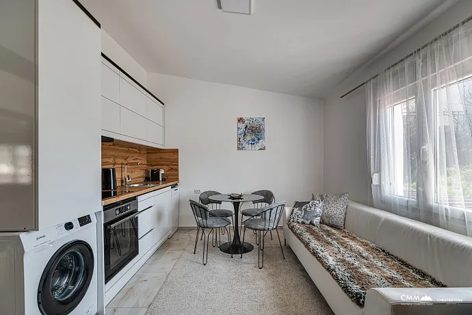 Zweistöckiges geräumiges Haus in Sutomore