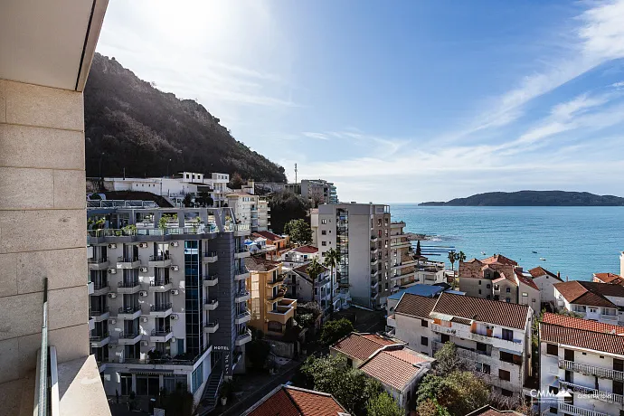 Penthouse in Rafailovici mit Meerblick