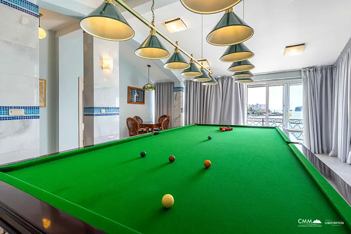Luxusvilla mit Pool in Uteha