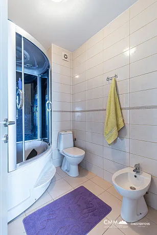Drei-Zimmer-Wohnung in Petrovac mit Meerblick