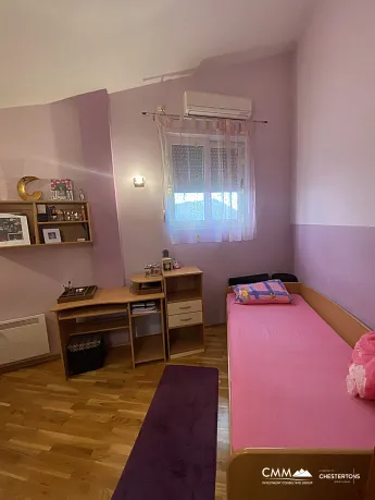 Haus nur 50 Meter vom Meer entfernt in Ulcinj