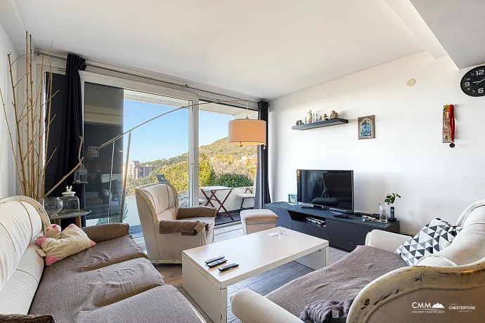 Duplex-Wohnung mit Mittelmeersicht in Petrovac, 104 m²