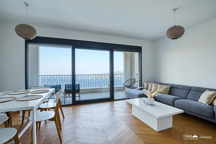 Dreizimmerwohnung in Wohnanlage mit Pool, Blizikuće