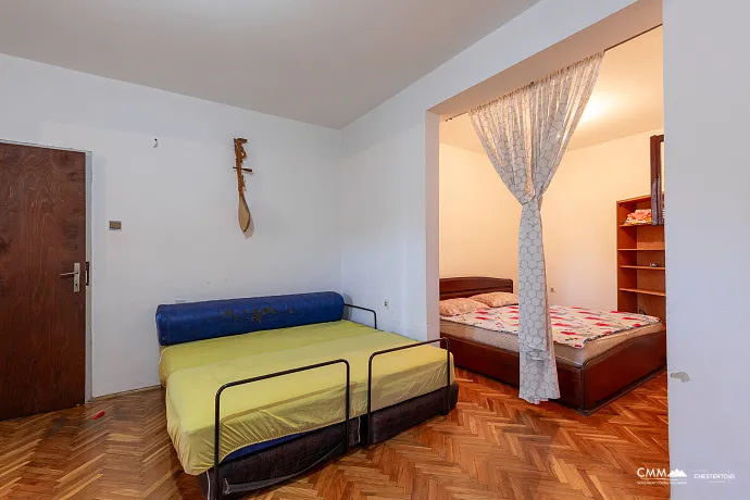 ZU VERKAUFEN: HAUS 270 m² – EINZIGARTIGE GELEGENHEIT IN PRČANJ!