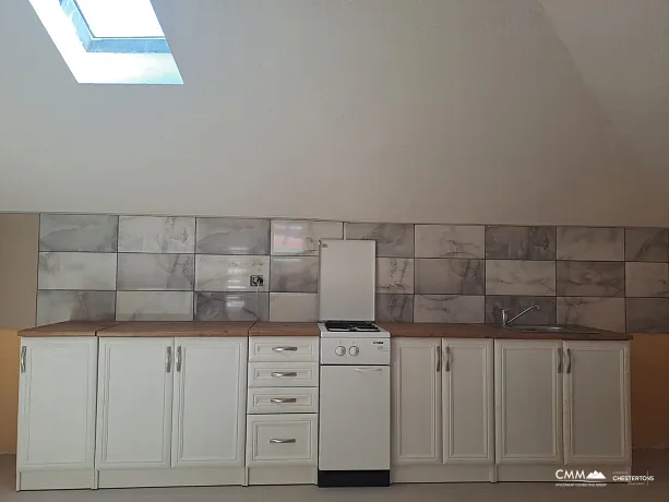 Geräumiges Haus auf einem spektakulären großen Grundstück mit Olivenbäumen