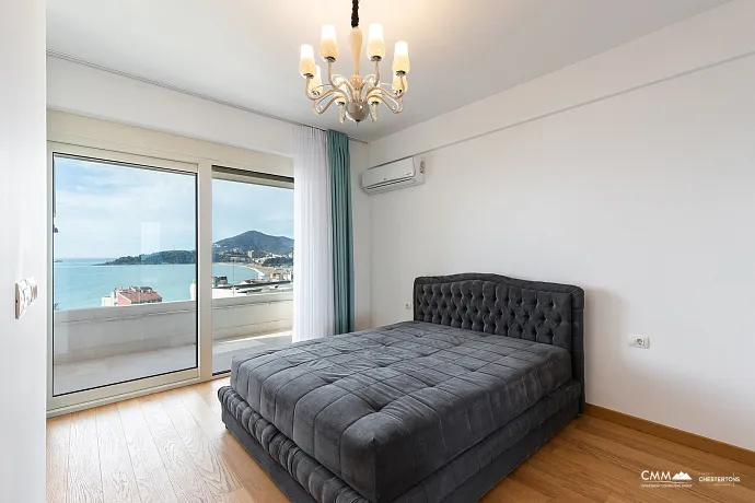 Penthouse in Rafailovici mit Meerblick