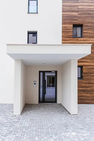 Modernes Studio-Apartment mit atemberaubendem Blick auf Natur
