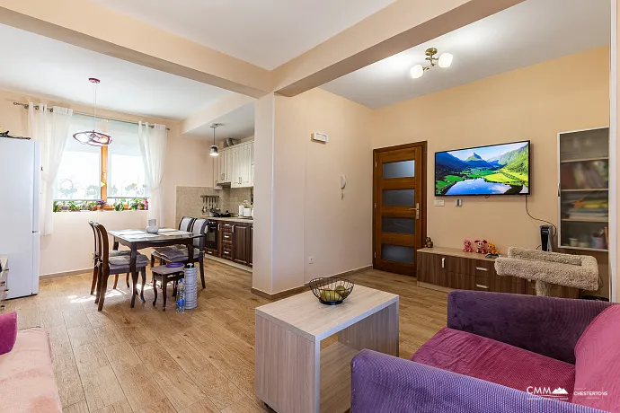 Zwei-Zimmer-Wohnung mit Meerblick.