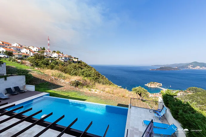 Dreizimmerwohnung in Wohnanlage mit Pool, Blizikuće