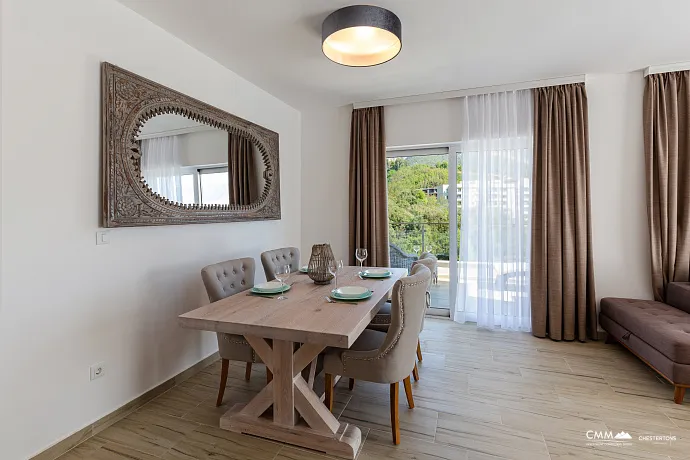 Luxuriöse 2-Zimmer-Wohnung, 64 m², mit Panoramablick auf das Meer – Bečići