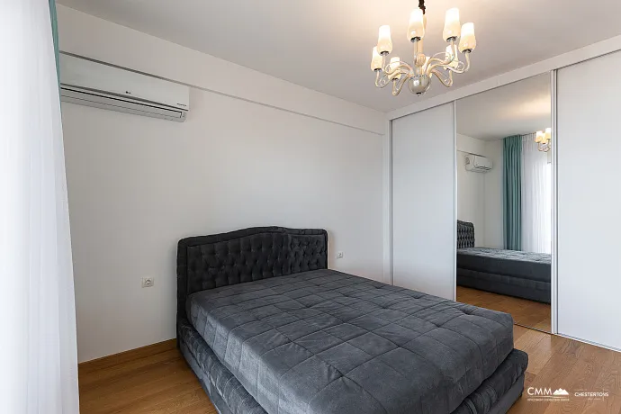Penthouse in Rafailovici mit Meerblick
