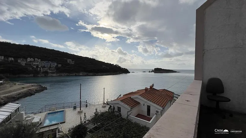 Haus in Utjeha mit Meerblick