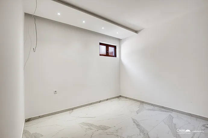 Renovierte Wohnung 49 m², Tivat