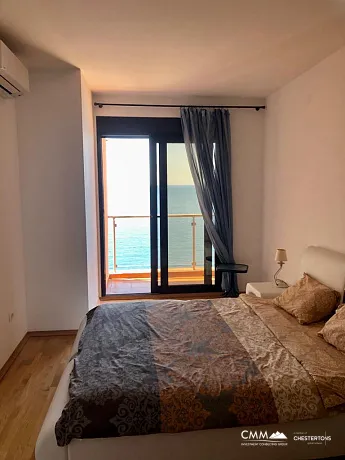 Wohnung 89m2 in erster Linie mit Panoramablick auf das Meer in Dobra Voda