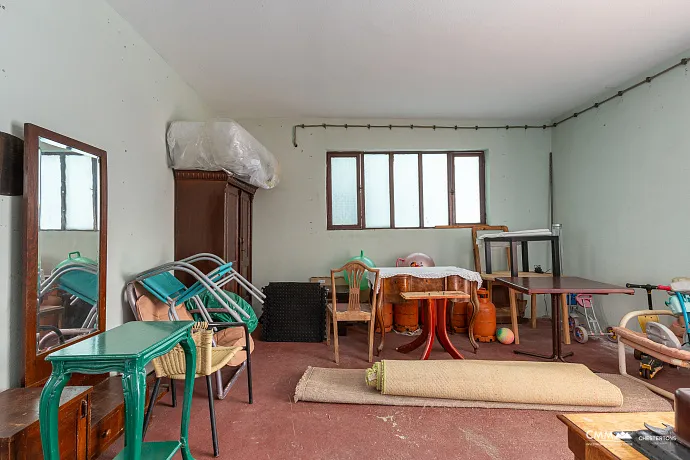 ZU VERKAUFEN: HAUS 270 m² – EINZIGARTIGE GELEGENHEIT IN PRČANJ!