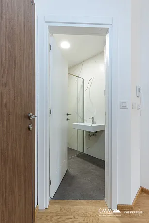Modernes Studio-Apartment mit atemberaubendem Blick auf Natur