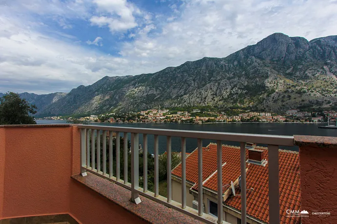 Wohnungen zum Verkauf in Kotor mit Panoramablick auf das Meer