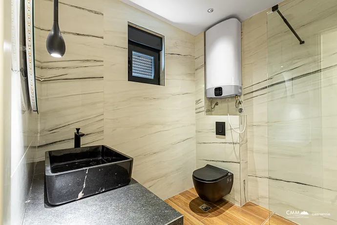 Penthouse in einem Neubau in Becici in der Nähe des Meeres