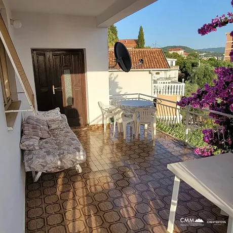 Haus in Dobra Voda mit Panoramablick auf das Meer