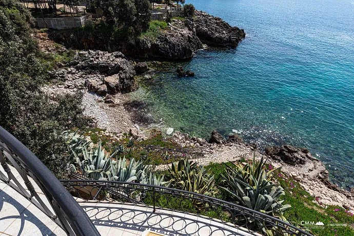 Luxusvilla mit Pool in Uteha