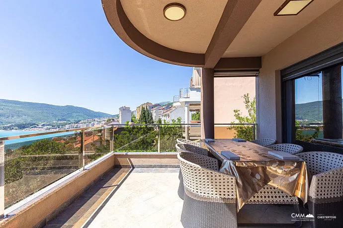 Ausgezeichnete Villa im Zentrum von Herceg Novi