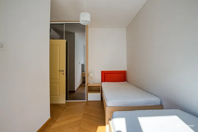 Dreizimmerwohnung in Wohnanlage mit Pool, Blizikuće