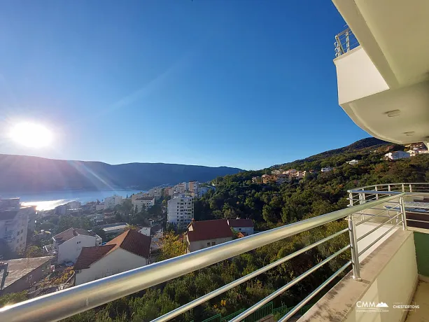 Wohnung im Komplex mit Pool für Herceg Novi