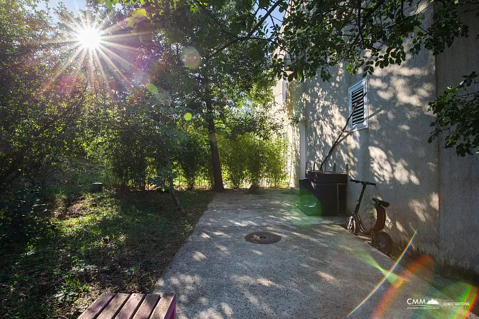 Duplex-Wohnung mit Mittelmeersicht in Petrovac, 104 m²