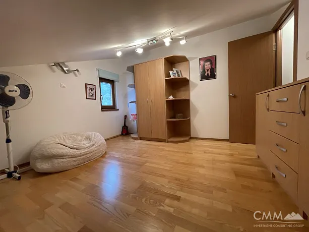 Zu verkaufende Wohnung in Bijela mit Meerblick