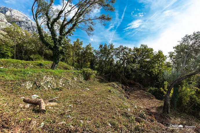 Grundstück zum Verkauf in Reževići, 975 m²