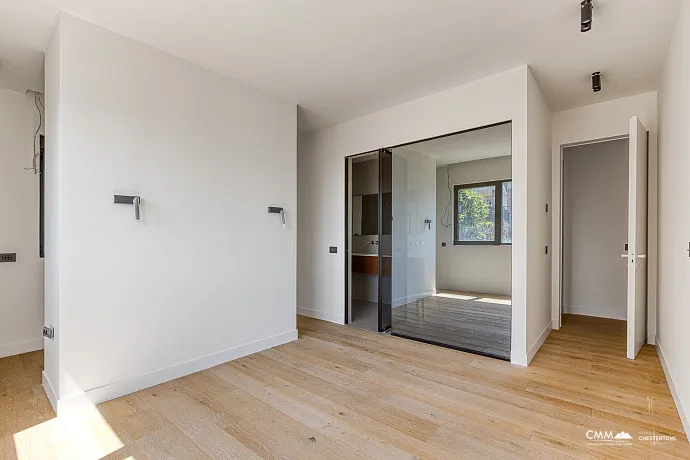 Dreizimmerwohnung in Budva mit herrlichem Blick