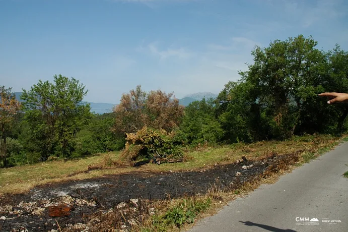 Grundstück mit Meerblick in Tivat