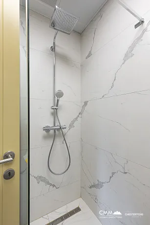 Dreizimmerwohnung in Wohnanlage mit Pool, Blizikuće