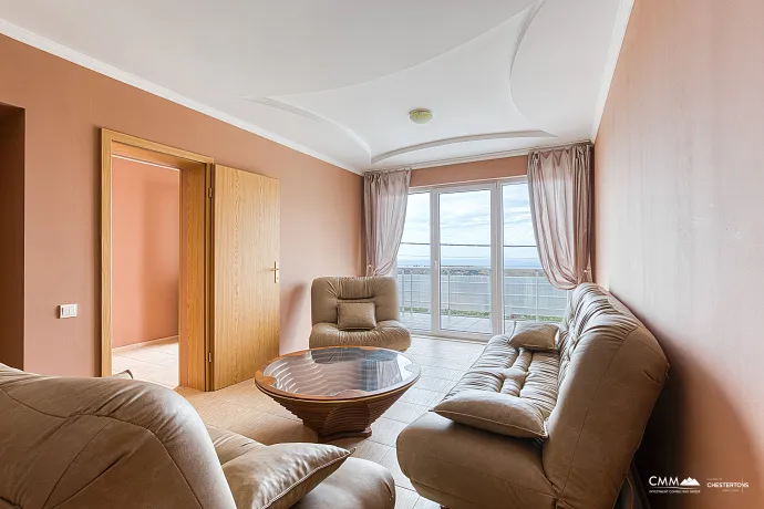 Ein Haus in Sutomore mit Panoramablick auf das Meer 140 m2