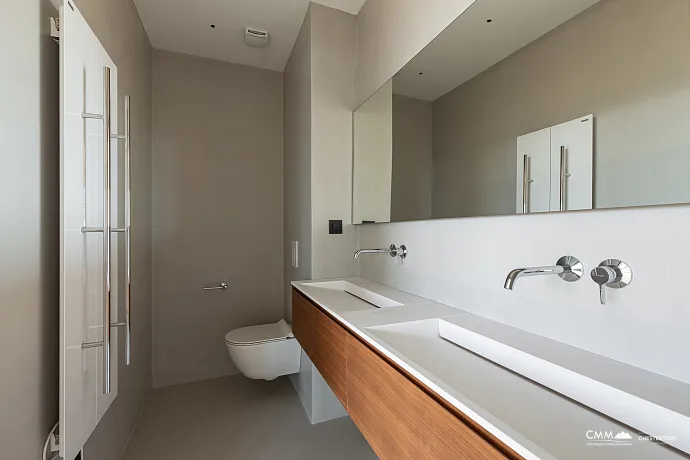 Dreizimmerwohnung in Budva mit herrlichem Blick