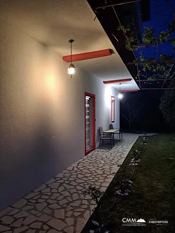 Geräumiges Haus auf einem spektakulären großen Grundstück mit Olivenbäumen