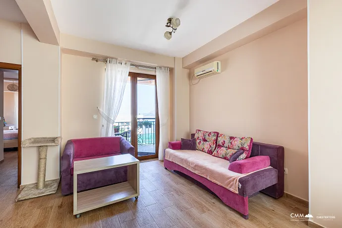 Zwei-Zimmer-Wohnung mit Meerblick.