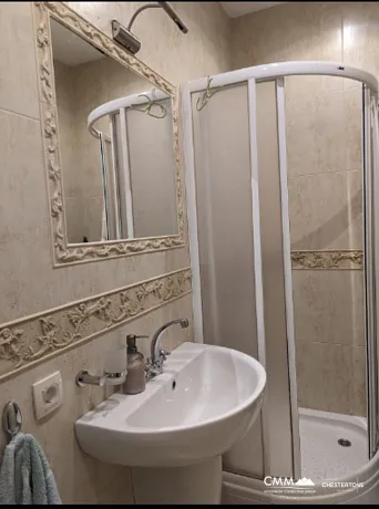 Geräumiges Apartment mit 2 Schlafzimmer in Prcanj