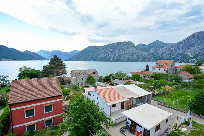 Hotel in der Nähe des Meeres in Kotor