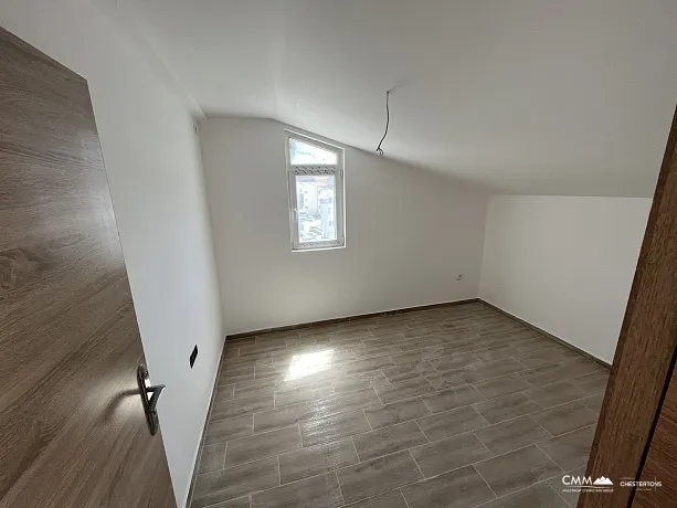 Apartment mit zwei Schlafzimmern in einem neuen Gebäude in Igalo